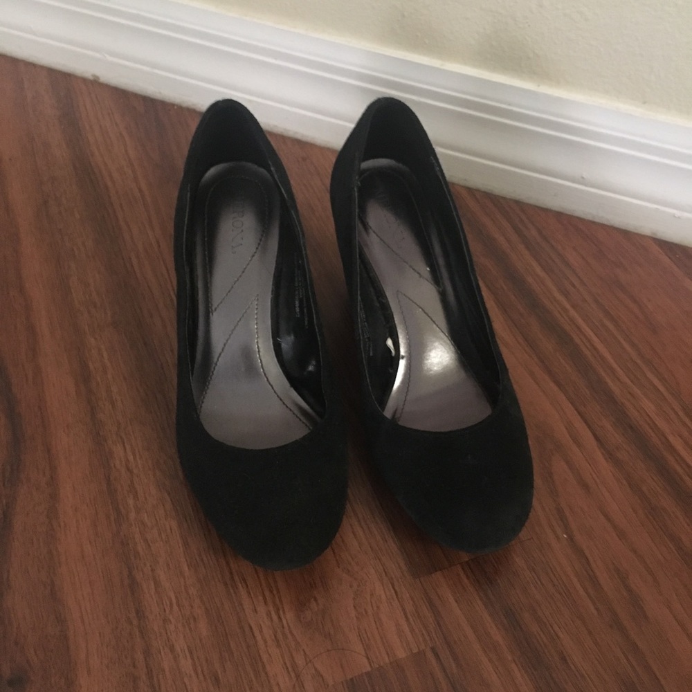 Women’s Merona wedge heel shoes